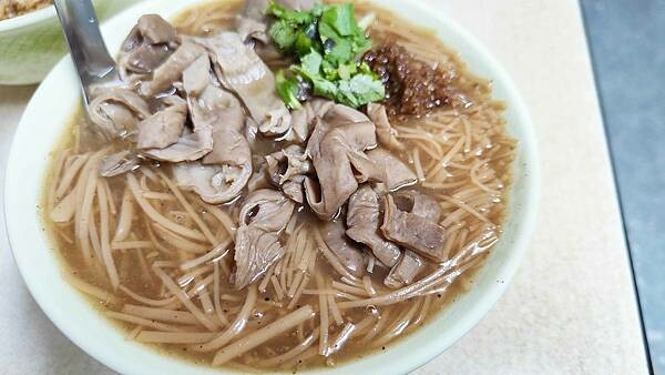 阿弟仔大腸麵線｜信義區百貨公司附近ＣＰ值最高最好吃的大腸麵線店