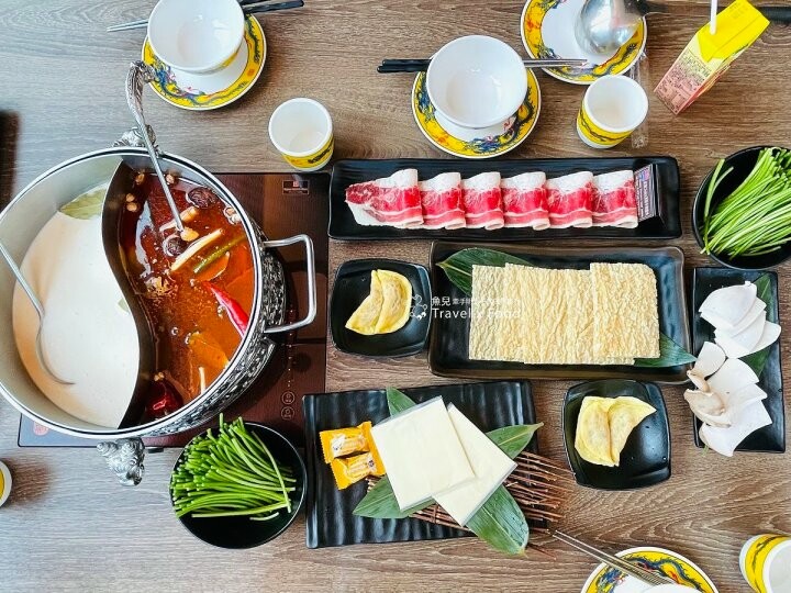 皇上吉祥！主打麻辣鍋養生鍋，湯頭濃郁鮮甜，食材具水準，附兒童遊戲室 ─ 問鼎宮廷火鍋（桃園藝文店） @魚兒 x 牽手明太子的「視」界旅行