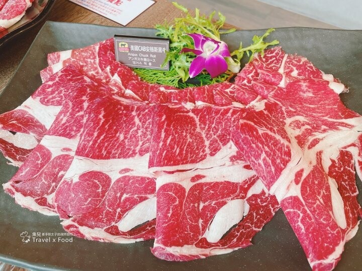 皇上吉祥！主打麻辣鍋養生鍋，湯頭濃郁鮮甜，食材具水準，附兒童遊戲室 ─ 問鼎宮廷火鍋（桃園藝文店） @魚兒 x 牽手明太子的「視」界旅行