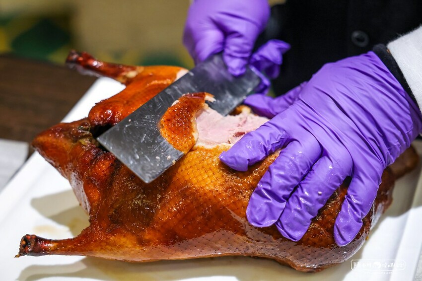 台北市中山區【中山區美食】晶粵軒烤鴨餐廳民權店，台北一鴨三吃推薦！