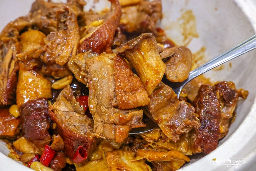 台北市中山區【中山區美食】晶粵軒烤鴨餐廳民權店，台北一鴨三吃推薦！