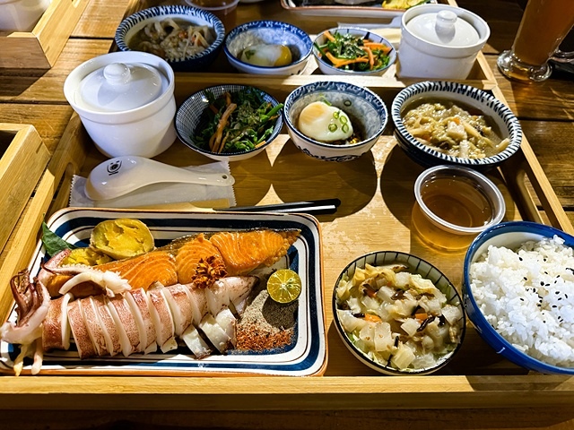 2025在地海味與文青風格的交會,二漁咖啡-鮮魚定食、中興文 2025在地海味與文青風格的交會,二漁咖啡-鮮魚定食、中興文