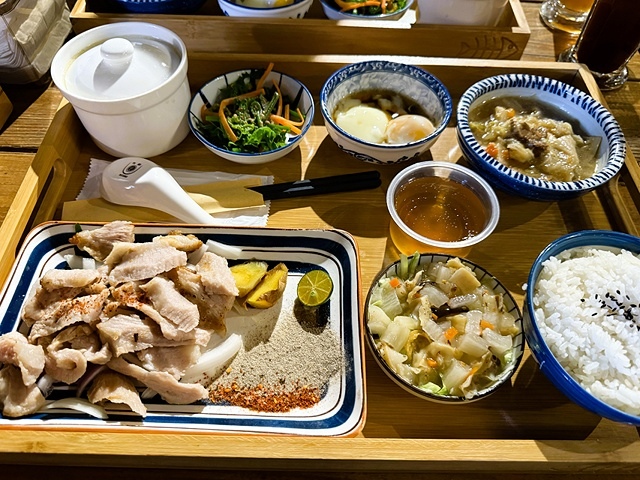 2025在地海味與文青風格的交會,二漁咖啡-鮮魚定食、中興文 2025在地海味與文青風格的交會,二漁咖啡-鮮魚定食、中興文