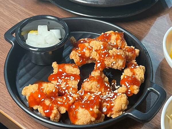 (安平美食)庫霸豬肉湯飯~台南最好吃韓國料理推薦!鮮甜道地豬