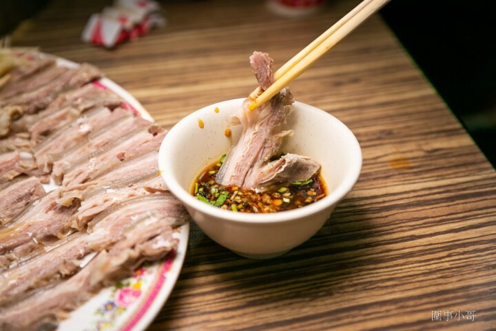 中壢清燉羊肉爐大推薦!這家廣興羊肉爐圍事超愛啊~下午四點半開賣還沒六點都停止外帶了,因為羊肉不夠了啦~ @圍事小哥的幸福相框