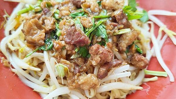 臭豆腐 古早味乾麵｜致理附近便宜又好吃，ＣＰ值最高的小吃店