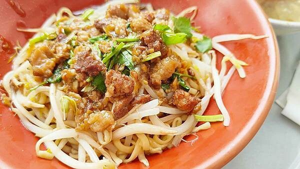 臭豆腐 古早味乾麵｜致理附近便宜又好吃，ＣＰ值最高的小吃店