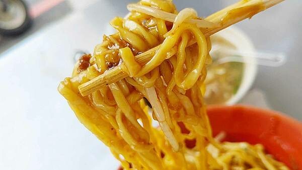 臭豆腐 古早味乾麵｜致理附近便宜又好吃，ＣＰ值最高的小吃店