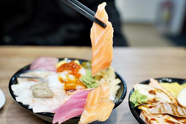 【三重日本料理】柴吉壽司 生魚片壽司、丼飯 平價高CP值 喜愛日料的朋友可別錯過 (15).JPG