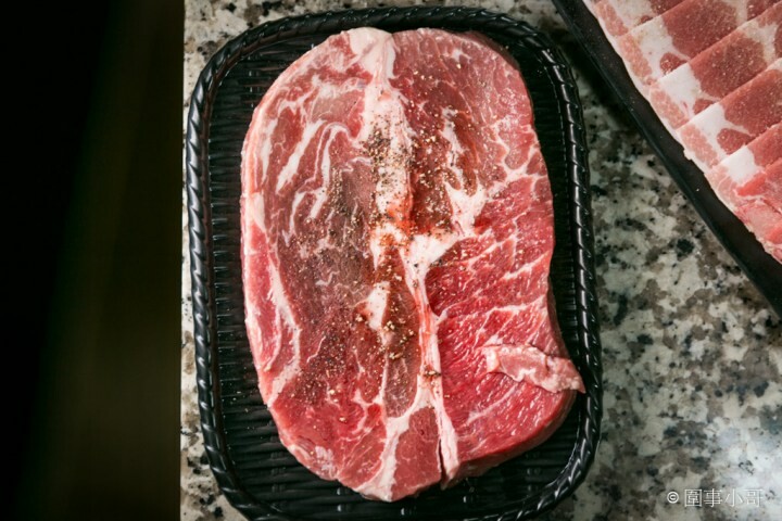 Oh Yaki 日式精緻炭火燒肉，桃園中壢燒肉吃到飽-家人朋友聚餐的好選擇！699以上套餐再加77元就可以啤酒跟沙瓦暢飲！請注意開車不喝酒喝酒不開車（邀約 @圍事小哥的幸福相框