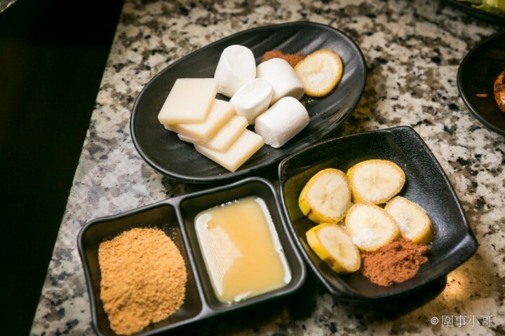 Oh Yaki 日式精緻炭火燒肉，桃園中壢燒肉吃到飽-家人朋友聚餐的好選擇！699以上套餐再加77元就可以啤酒跟沙瓦暢飲！請注意開車不喝酒喝酒不開車（邀約 @圍事小哥的幸福相框