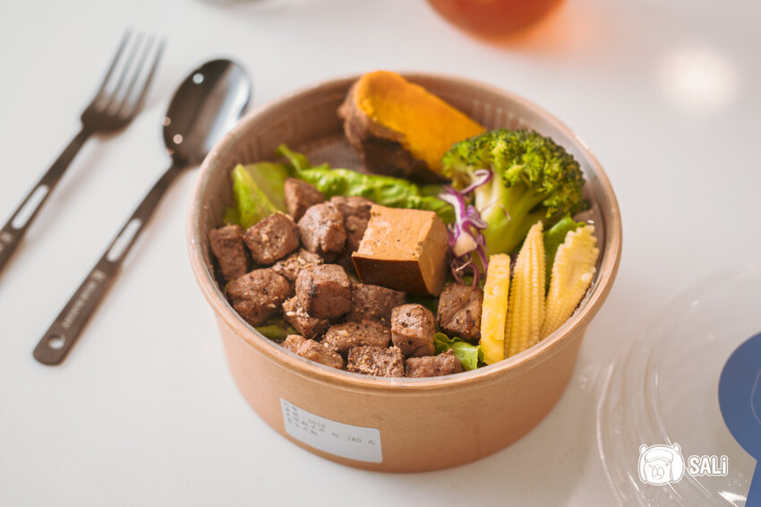 覓蠶健康餐盒|台中南區便當推薦,主菜選擇多元份量十足,最低119元起 - 莎笠,小日子