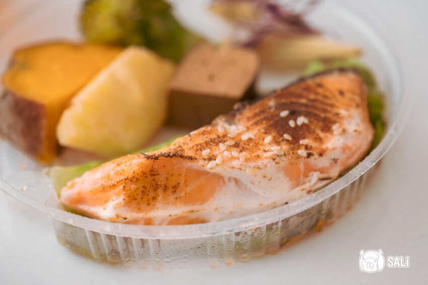 覓蠶健康餐盒|台中南區便當推薦,主菜選擇多元份量十足,最低119元起 - 莎笠,小日子