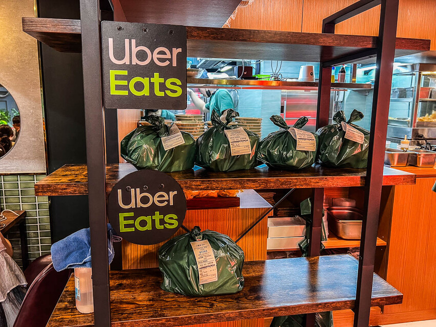 螺螄粉控必訪小螺波板橋店，份量大又美味，道地酸辣風味