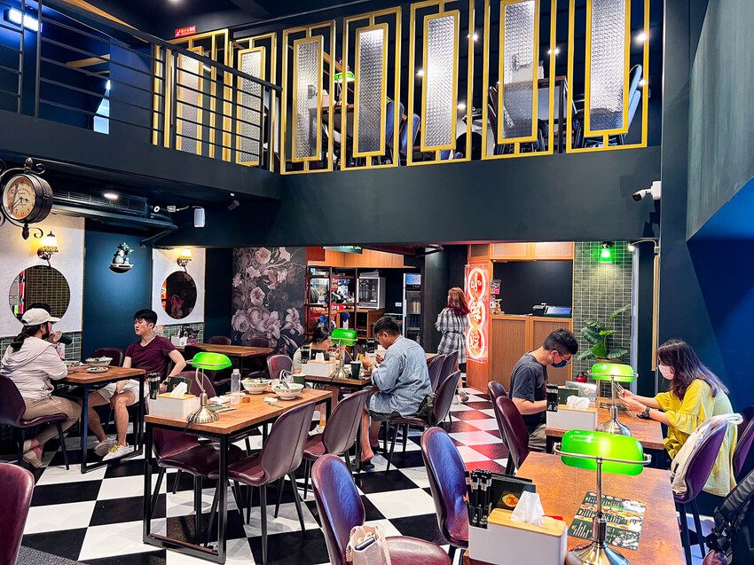 螺螄粉控必訪小螺波板橋店，份量大又美味，道地酸辣風味