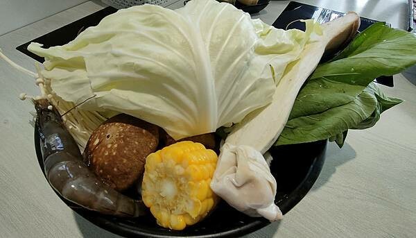 桃園高品質鍋物~~嚴選全台各地優質食材~新竹雪山鱘龍魚.優質