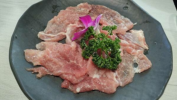 桃園高品質鍋物~~嚴選全台各地優質食材~新竹雪山鱘龍魚.優質