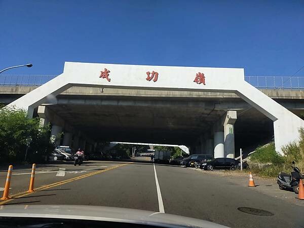 台中烏日周氏蝦捲~台鐵烏日店~台南人氣小吃~在烏日三鐵共構的