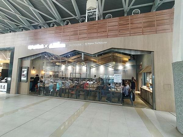 台中烏日周氏蝦捲~台鐵烏日店~台南人氣小吃~在烏日三鐵共構的