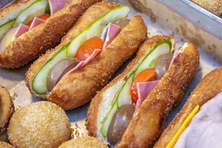 台北美食 南波One雙胞胎甜甜圈｜記憶裡的古早味「麻花捲、甜甜圈、芝麻球」　還有浮誇芋泥「超營養三明治」