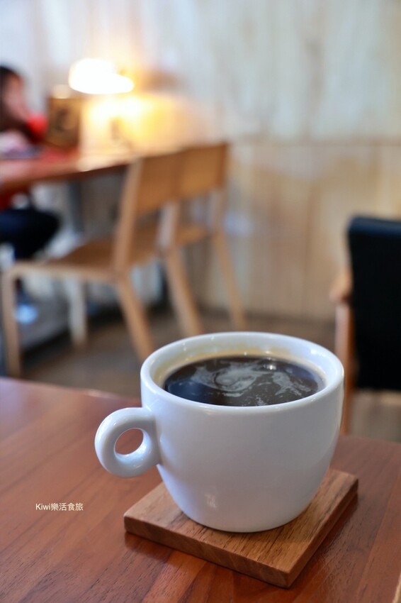 員林咖啡｜迥畫廊咖啡很有唯美復古感咖啡館，手沖咖啡、下午茶甜點都很棒，近員林基督教醫院周邊美食