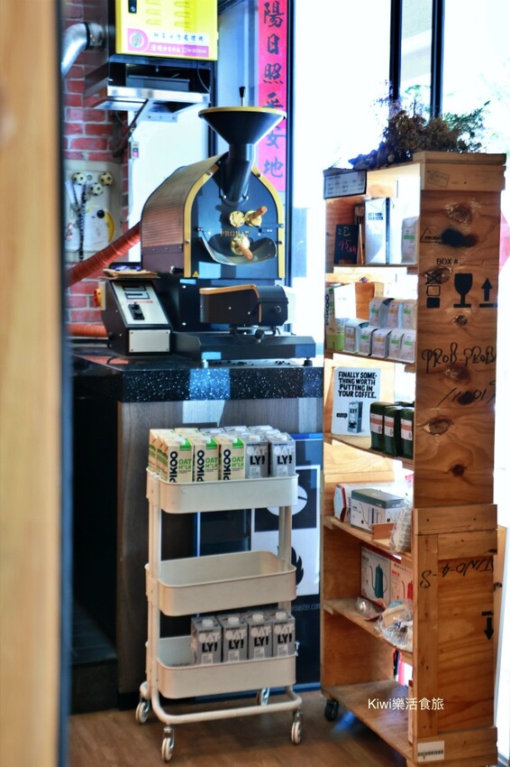 員林咖啡｜迥畫廊咖啡很有唯美復古感咖啡館，手沖咖啡、下午茶甜點都很棒，近員林基督教醫院周邊美食