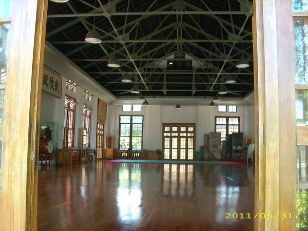 高雄武德殿(振武館)：文化公車遊趣(四)~武德殿及周邊