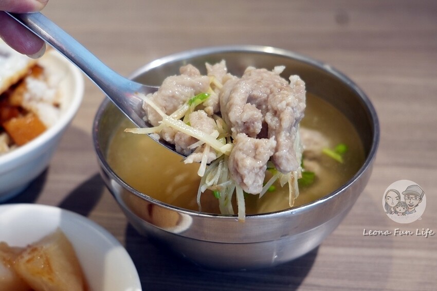 新竹市東區新竹美食|禾日香古早味魯肉飯-百萬YouTuber推薦，膠質滿滿魯肉飯加太陽蛋超誘人!!|Ku’s dream酷的夢|全台滷