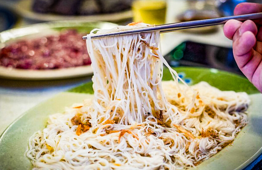 陶甕炭火必吃！桃園霸味薑母鴨爆滿店，中正北店超狂。