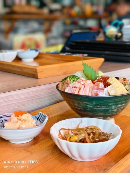 /tmp/phpxeGXuU /tmp/phpxeGXuU