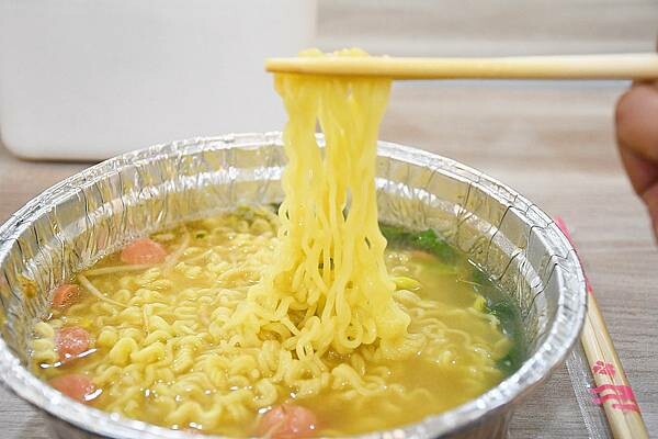 南部首家韓國24H智能拉麵店~開賣囉!【24H韓金智能拉麵-藍田創始店】多款韓國拉麵、還有豐富自助吧,多元