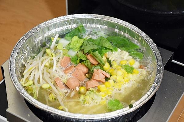 南部首家韓國24H智能拉麵店~開賣囉!【24H韓金智能拉麵-藍田創始店】多款韓國拉麵、還有豐富自助吧,多元