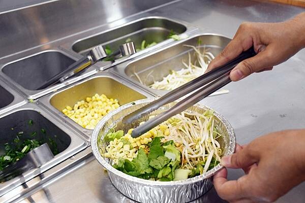 南部首家韓國24H智能拉麵店~開賣囉!【24H韓金智能拉麵-藍田創始店】多款韓國拉麵、還有豐富自助吧,多元