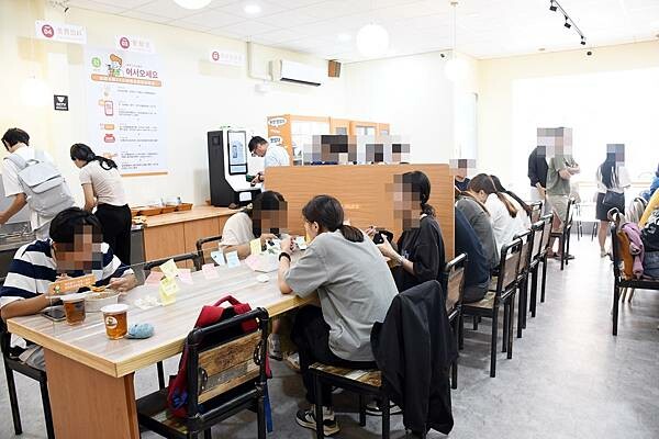 南部首家韓國24H智能拉麵店~開賣囉!【24H韓金智能拉麵-藍田創始店】多款韓國拉麵、還有豐富自助吧,多元