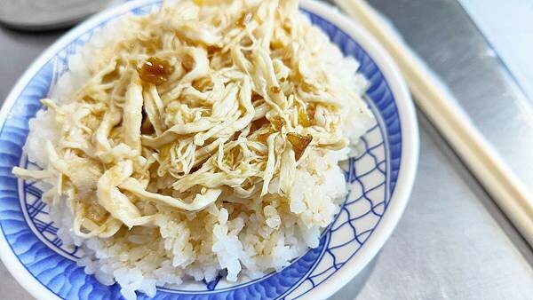 嘉義梁雞肉飯｜隱藏在巷弄裡評價爆高的板橋雞肉飯