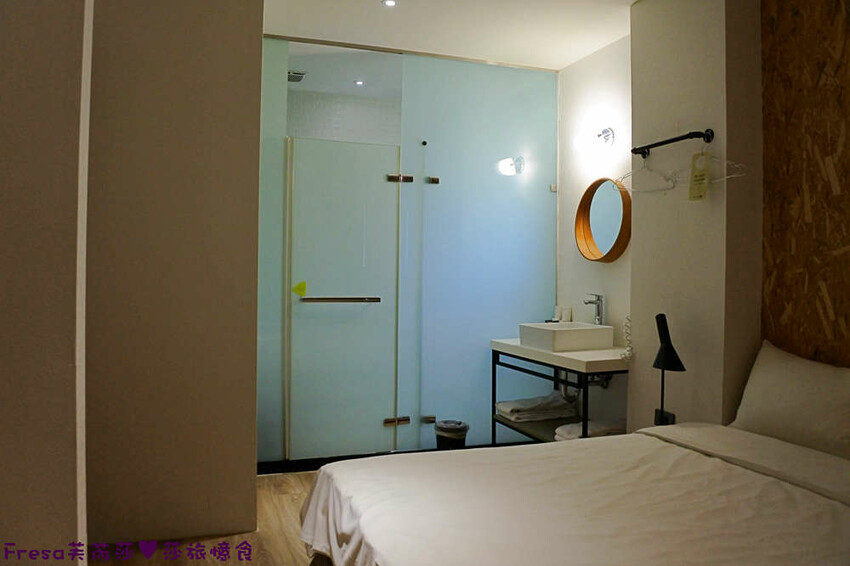 高雄飯店【小承輕旅】美麗島捷運站交通轉乘超方便！舒適溫暖家庭客房.六合夜市步行即抵│高雄青旅│南華商圈 - Fresa芙芮莎♥莎旅憶食