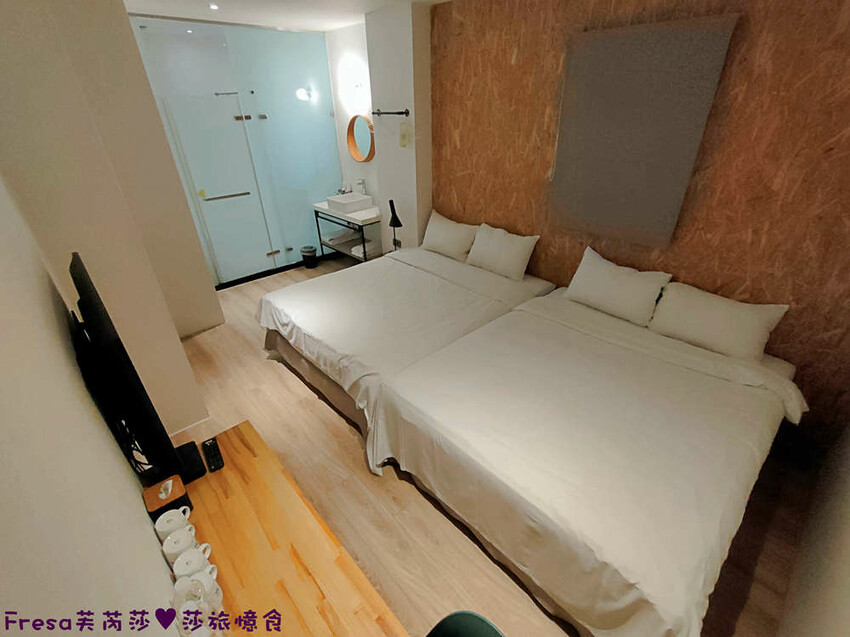 高雄飯店【小承輕旅】美麗島捷運站交通轉乘超方便！舒適溫暖家庭客房.六合夜市步行即抵│高雄青旅│南華商圈 - Fresa芙芮莎♥莎旅憶食