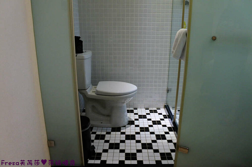 高雄飯店【小承輕旅】美麗島捷運站交通轉乘超方便！舒適溫暖家庭客房.六合夜市步行即抵│高雄青旅│南華商圈 - Fresa芙芮莎♥莎旅憶食