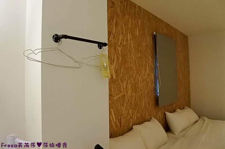 高雄飯店【小承輕旅】美麗島捷運站交通轉乘超方便！舒適溫暖家庭客房.六合夜市步行即抵│高雄青旅│南華商圈 - Fresa芙芮莎♥莎旅憶食