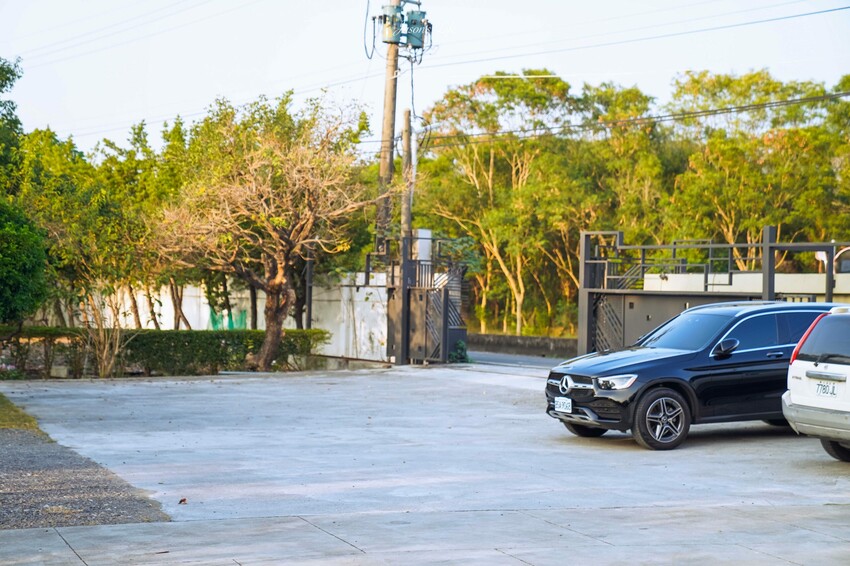 屏東縣潮州鎮【屏東潮州|美食】旅 X 潮州 Homestay & Café。採全預約制,屏東潮州透明屋咖啡廳,遠眺大武山美景