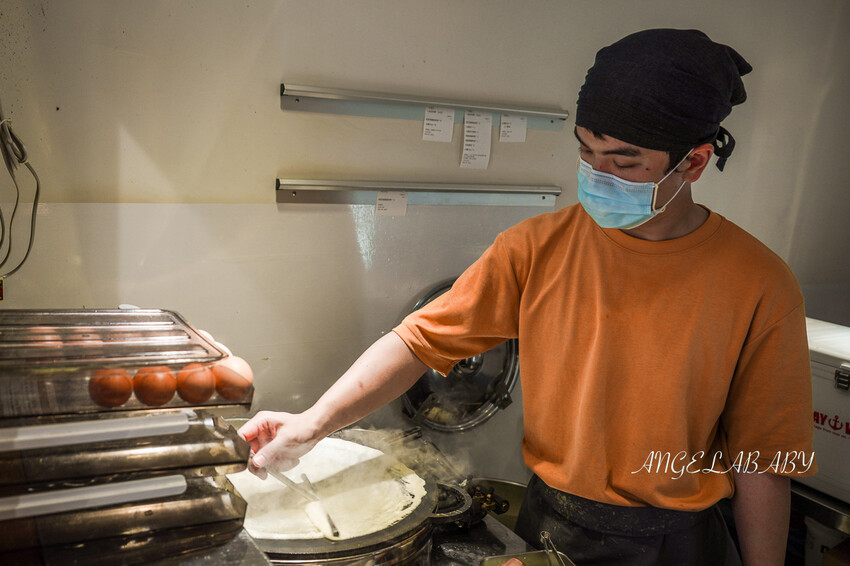 巷弄文青煎餅果子，下巴脫臼的爆料天津名物！一餐抵兩餐的划算～還可以外送