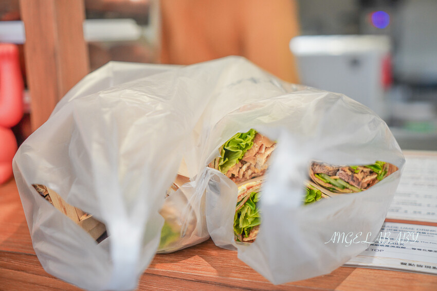 巷弄文青煎餅果子，下巴脫臼的爆料天津名物！一餐抵兩餐的划算～還可以外送