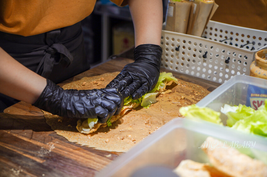 巷弄文青煎餅果子，下巴脫臼的爆料天津名物！一餐抵兩餐的划算～還可以外送