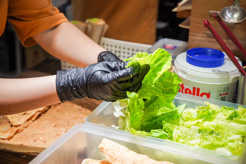 巷弄文青煎餅果子，下巴脫臼的爆料天津名物！一餐抵兩餐的划算～還可以外送