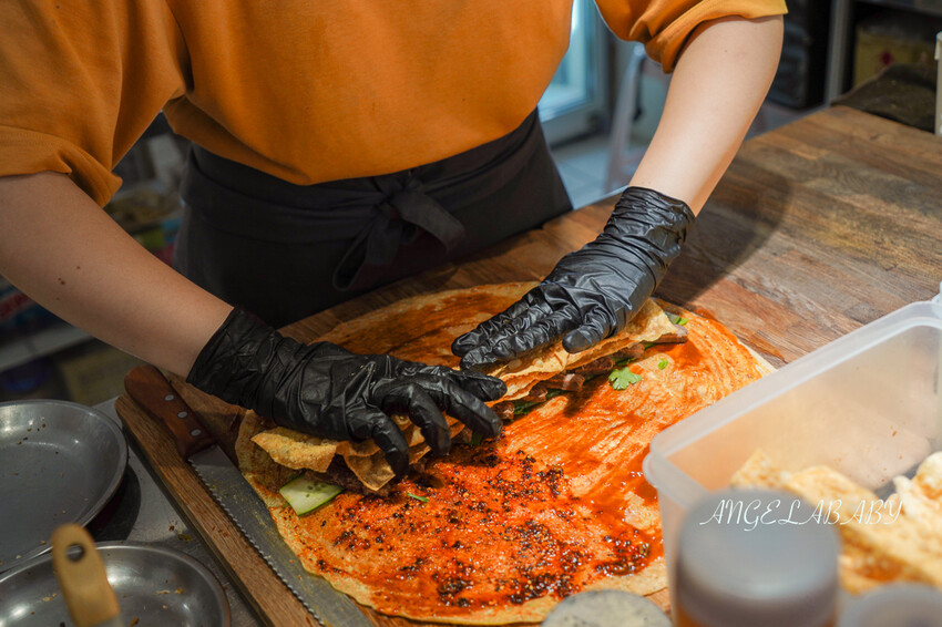 巷弄文青煎餅果子，下巴脫臼的爆料天津名物！一餐抵兩餐的划算～還可以外送