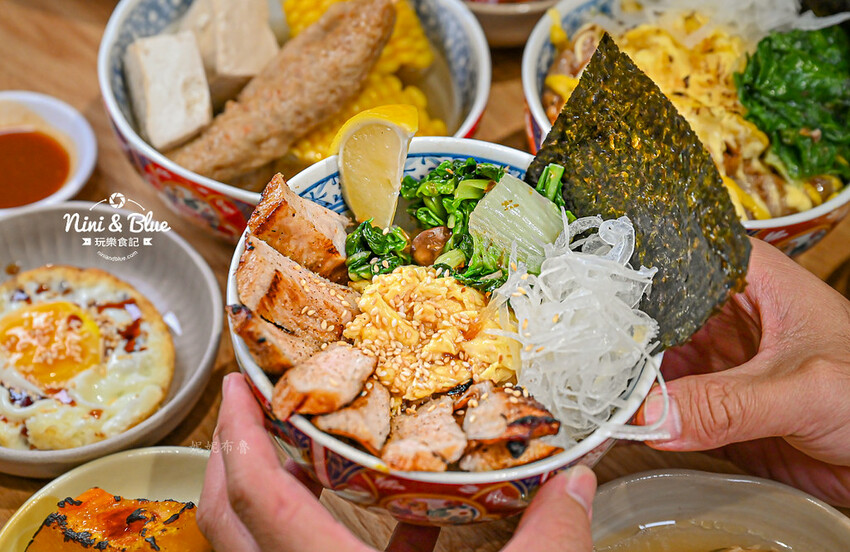 台中大里燒肉丼飯，還有熱湯免費續~對面就有停車場