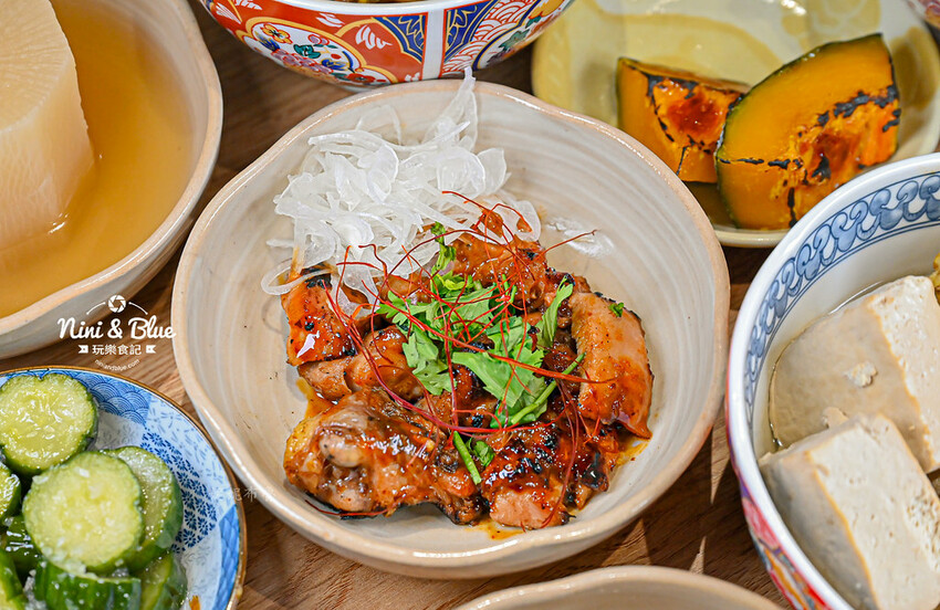 台中大里燒肉丼飯，還有熱湯免費續~對面就有停車場