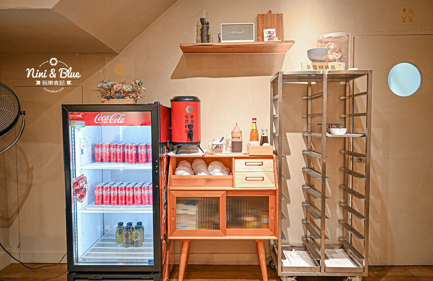 台中大里燒肉丼飯，還有熱湯免費續~對面就有停車場