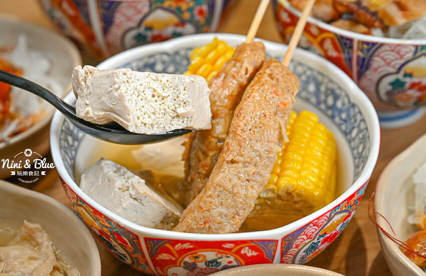 台中大里燒肉丼飯，還有熱湯免費續~對面就有停車場