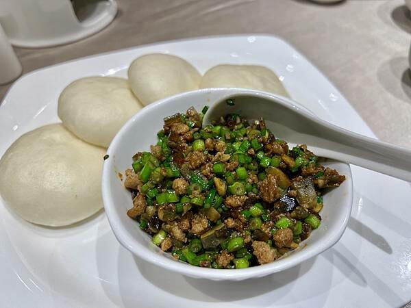 [大直美食] 奇岩一號-萬豪店 川湘料理餐廳 必點剁椒魚頭 稻香大地牛 台北中式料理 #大直劍南路站美食 @蛋寶